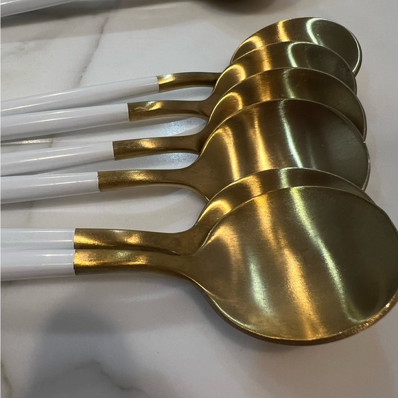 Modern Flatware 27 pieces Gold & White Utensils Stainless Steel Matte White - Picture 4 of 9